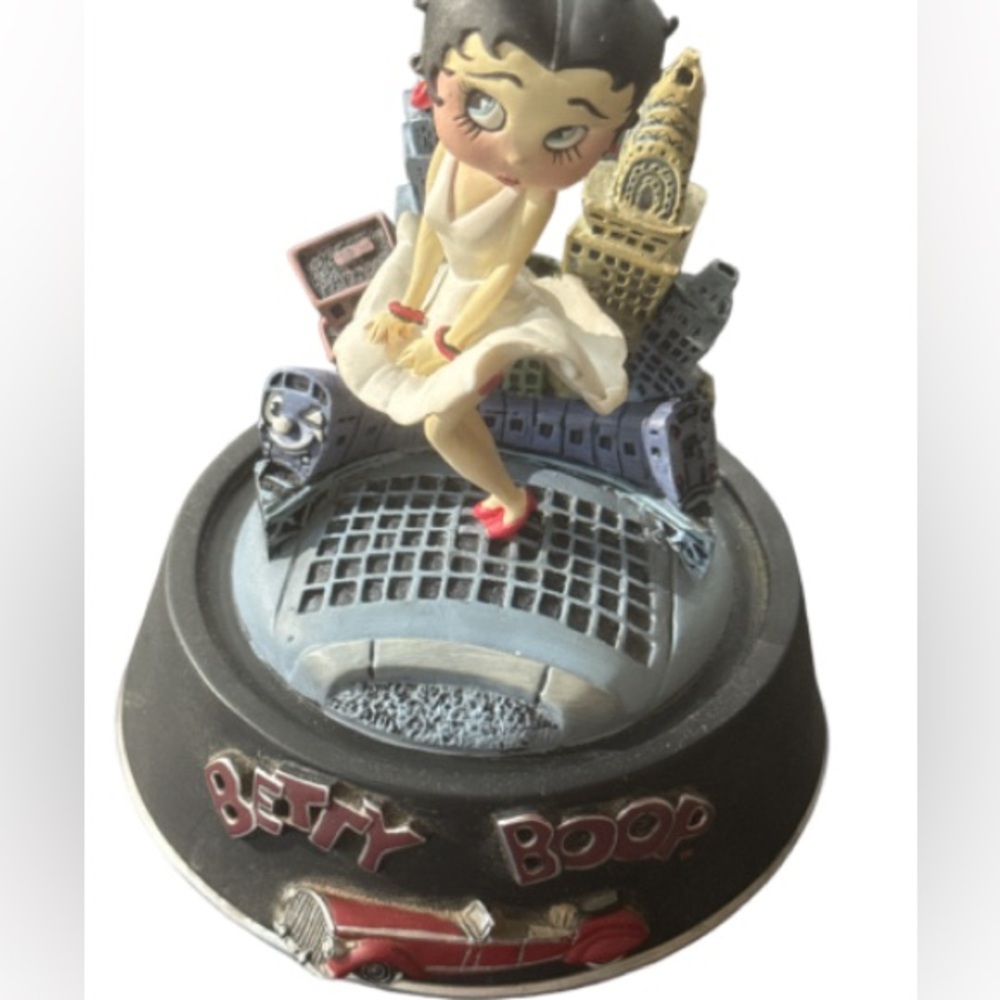 Betty Boop Limited Edition Hand-Painted Sculpture Marilyn Monroe NYC